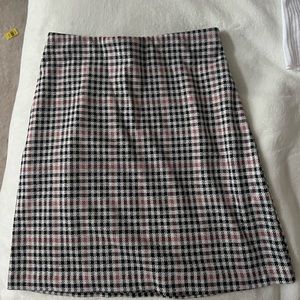 Pencil checkered skirt